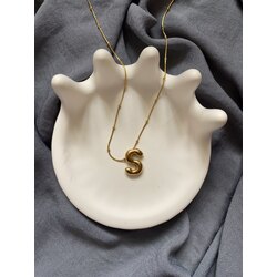 “S” harf kolye 
