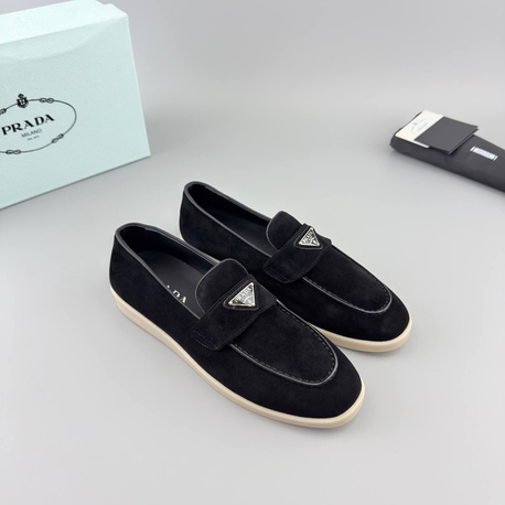 Prada Siyah Süet Loafer (İTHAL ÜRÜN)