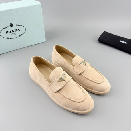 Prada Bej Süet Loafer (İTHAL ÜRÜN)