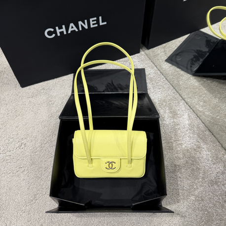 Chanel mini kapaklı çanta