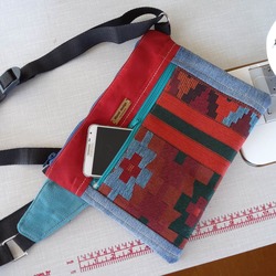 KILIM DESENLİ BEL ÇANTASI 