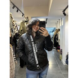 Yazılı Kapitone Mont