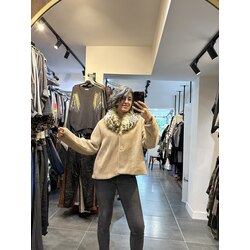Yakası Leopar Kürklü Ceket