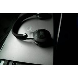 JBL Bluetooth Kulak Üstü Kulaklık