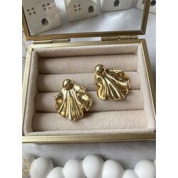Gold Dalgalı Form Küpe