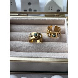 Yeşil Doğal Taşlı Gold Çelik Yüzük
