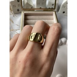 Oyuk Desen Gold Yüzük
