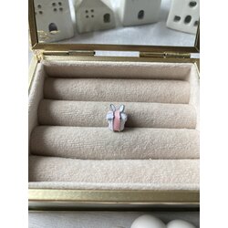 Beyaz Hediye Paketi Pandora Charm