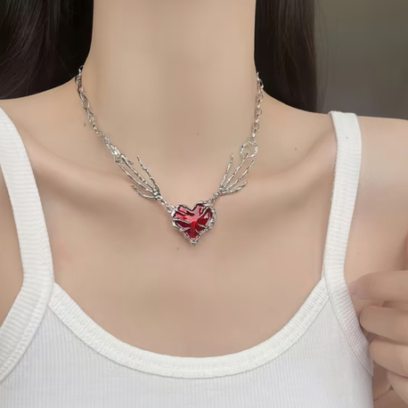 Elegant & Sexy Gothic Skull Claw Red Heart Gümüş Kaplama Kolye