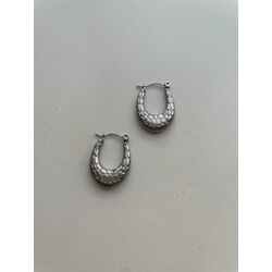 Çelik oval küpe 