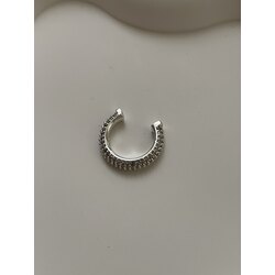 Yuvarlak taşlı earcuff