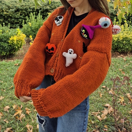 Kiremit Rengi Halloween Hırka – MIRMIKA Tarzı Biraz Kaos, Bolca Konfor! ⬛