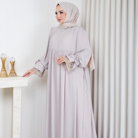 MEDİNE İPEĞİ KOLU DANTELLİ ELBİSE``BEJ