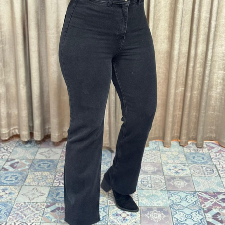 Paçası kesik Wideleg jean