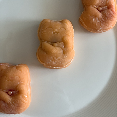 ŞEFTALİ NEKO MOONCAKE