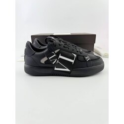 Valentino Garavani Sneakers (İTHAL ÜRÜN)