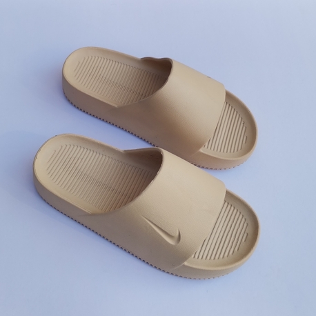 Nike Calm Terlik