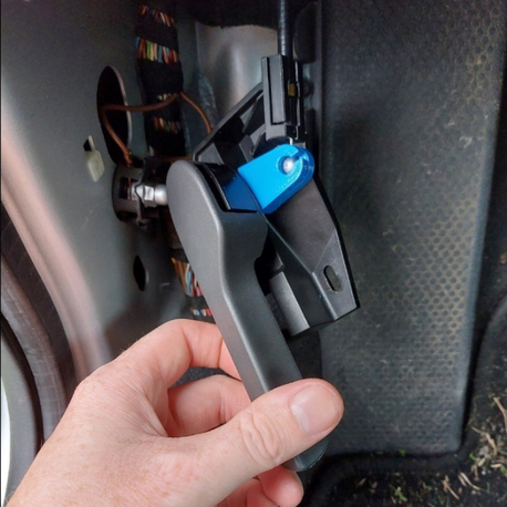 VW GOLF V kaput mandalı iç parça