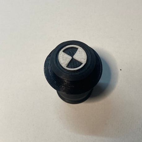 BMW arka koltuk çakmaklık tapası