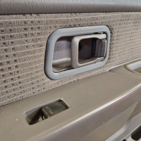 Nissan Kapı Kolu Çerçevesi 1998-2009