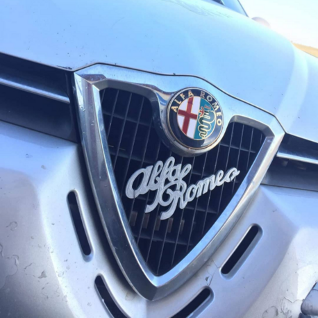 Alfa Romeo Tampon önü yazısı
