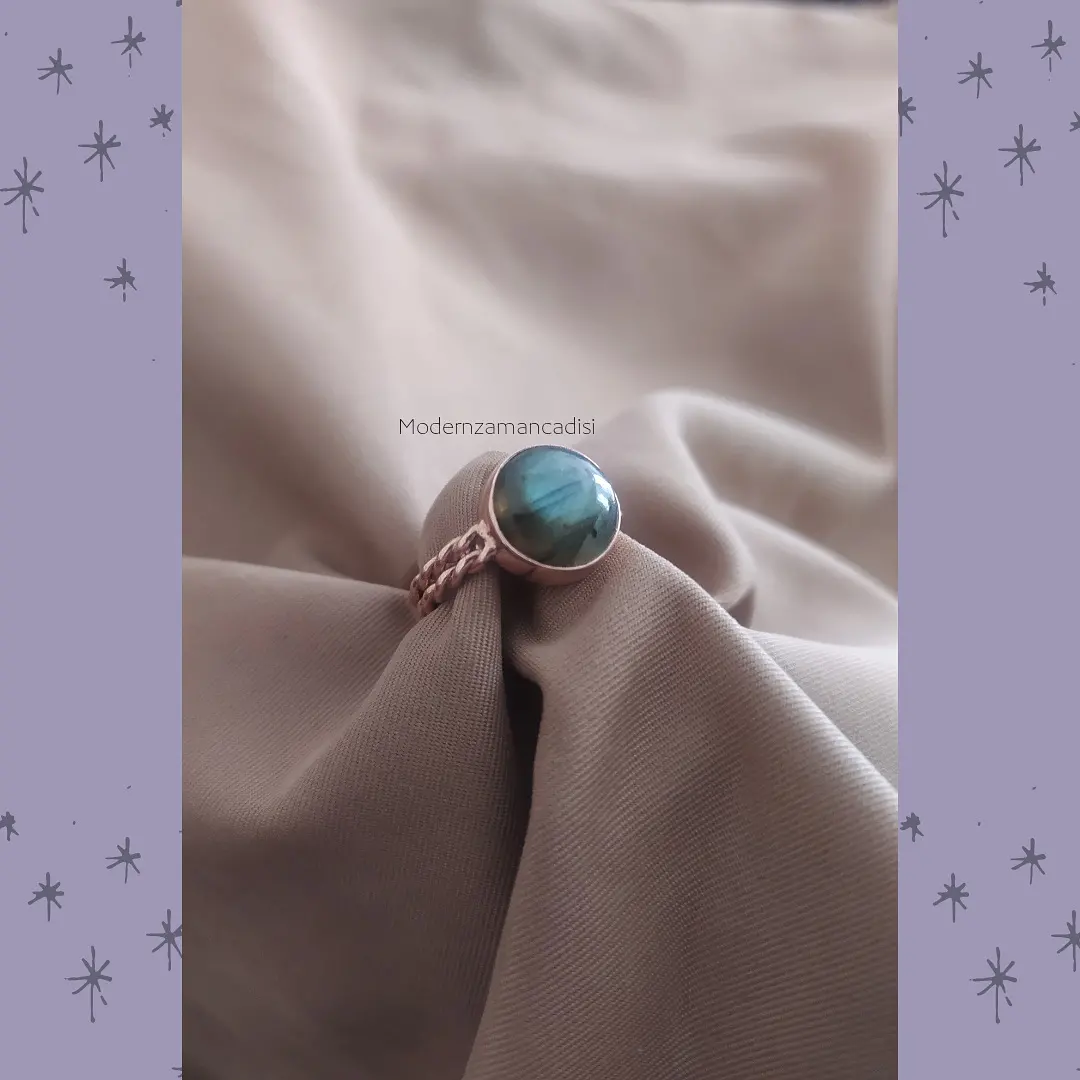 Magical Labrodorite Ring
