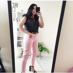 PEMBE KEMERLİ MOM