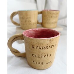 Ayarsızım deliyim kime ne