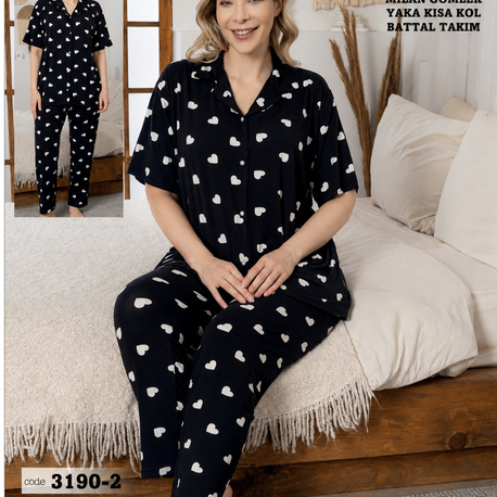 Kadın siyah kalp desenli önden düğmeli pijama takımı