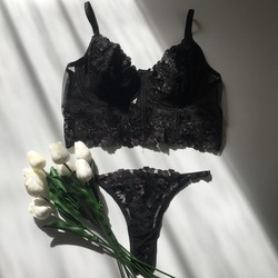 Siyah bralet takım