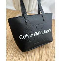 Calvin Klein Jeans Omuz Çantası 