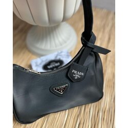 Prada Siyah Baget Kol Çantası