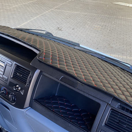 FORD TRANSİT 2007/2012 model arası SİYAH, KIRMIZI Püskülsüz Torpido ÖRTÜSÜ
