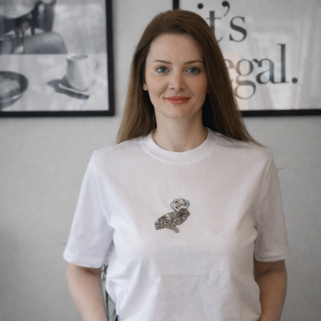 Beymen Club Taş İşlemeli Beyaz T-Shirt | Minimal & Şık Günlük Kombin