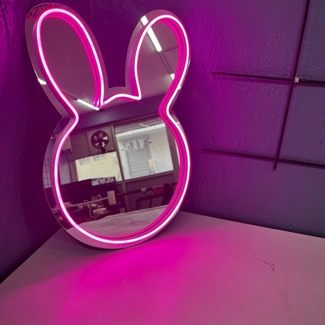 Neon Işıklı Tavşan Ayna