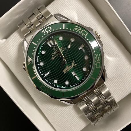 Erkek Kol Saati 42 mm – Yeşil Kadran, Çelik Kordon, Tarih Göstergeli Quartz