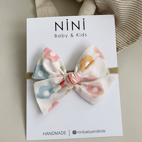 Pastel Çiçekli Fiyonk Bebek Bant
