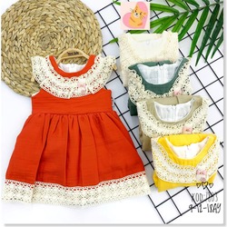 YAKA VE ETEK UCU DANTELLİ KIZ BEBEK ELBİSE 