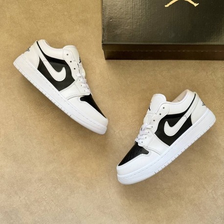 Nike Air Jordan | Panda White Black