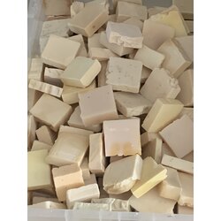 1 KG. DOĞAL SABUN RENKSİZ EL YAPIMI KİLO İLE YOLLANIR 