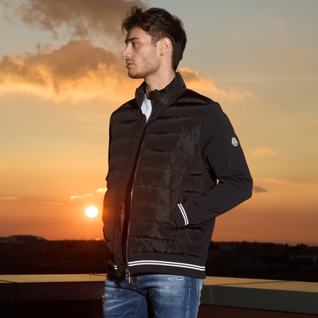 Moncler Çelik örme detaylı mont 