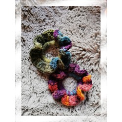 renkli simit toka/colorful crochet scrunchie