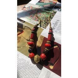 Mercan Detaylı Bronz Kolye 