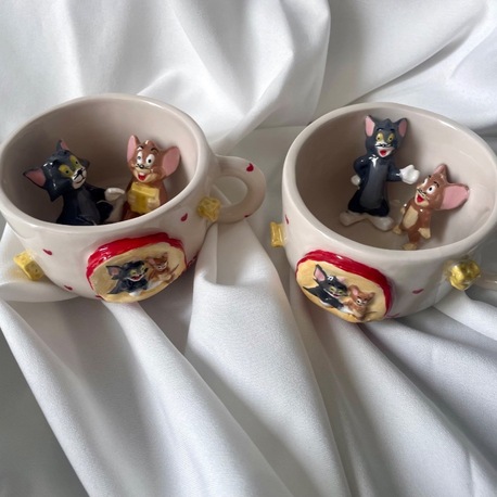 El yapımı Tom and Jerry figürlü seramik kupa