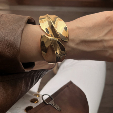 NuMu Jewelry | Petal Cuff ✨