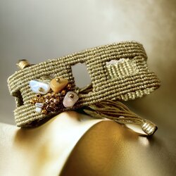 Gold makrome bileklik