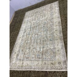 4’9” x 8 feet Antique Oushak 