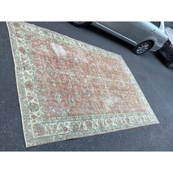 6’7” x 10 feet Antique Oushak