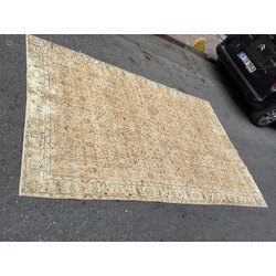 6 x 9’5 feet antique oushak A-26