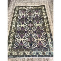 4’8 x 7’1 feet Antique Oushak